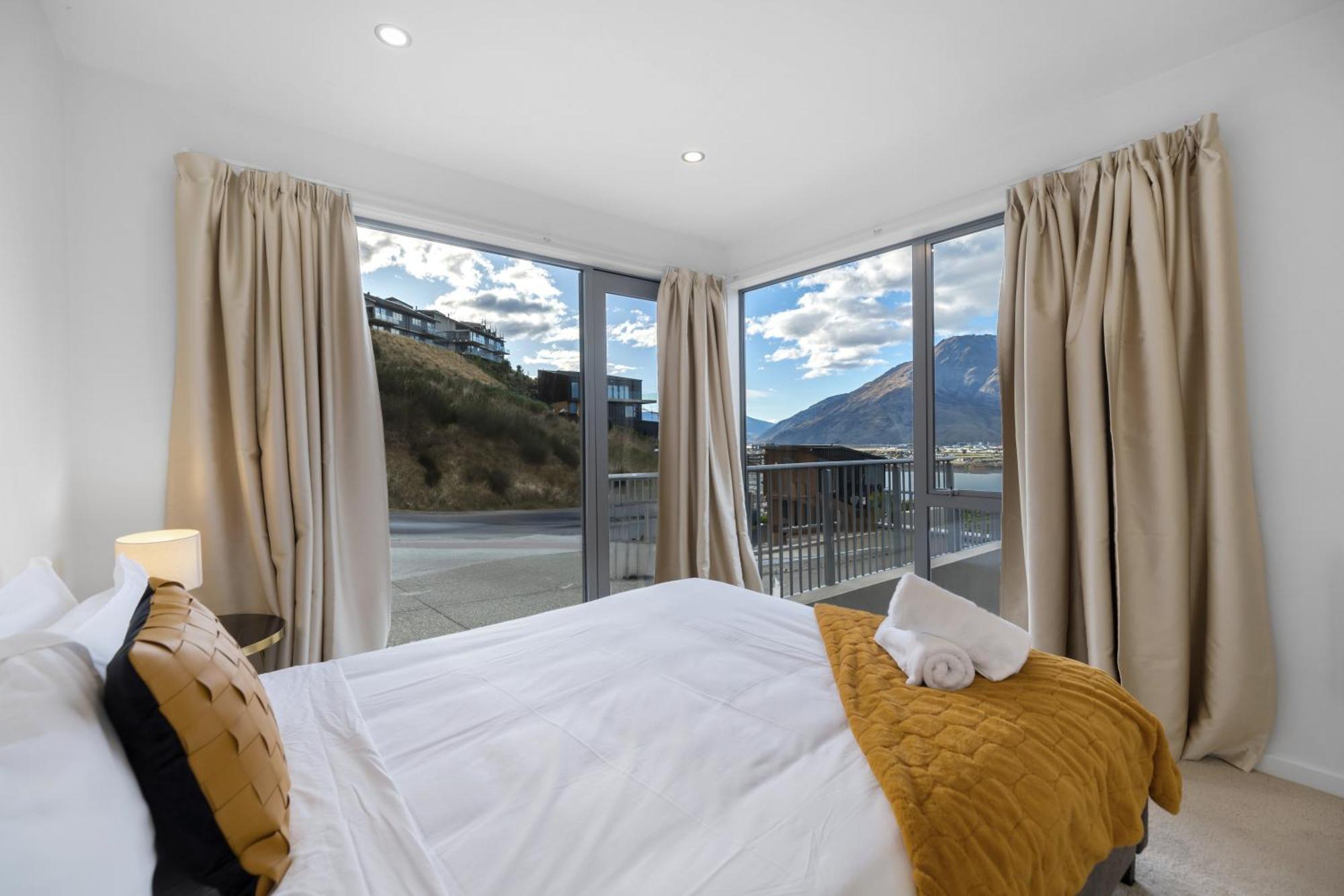 Luxury Away - Summit View Βίλα Κουίνσταουν Εξωτερικό φωτογραφία